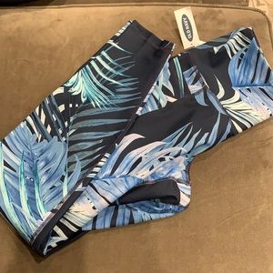 ON elevate compression leggings